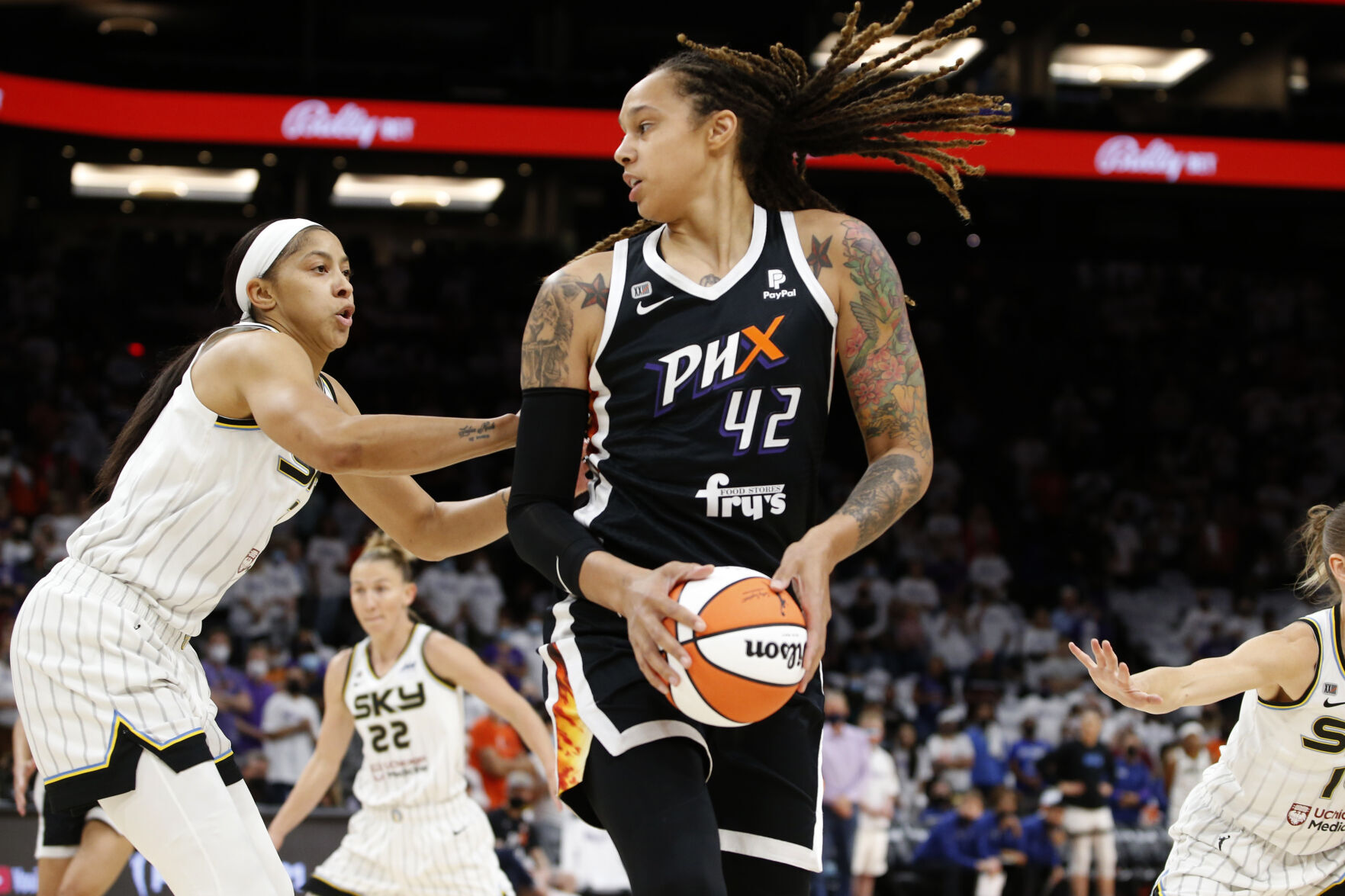 Russia-Greener arrested basketball
